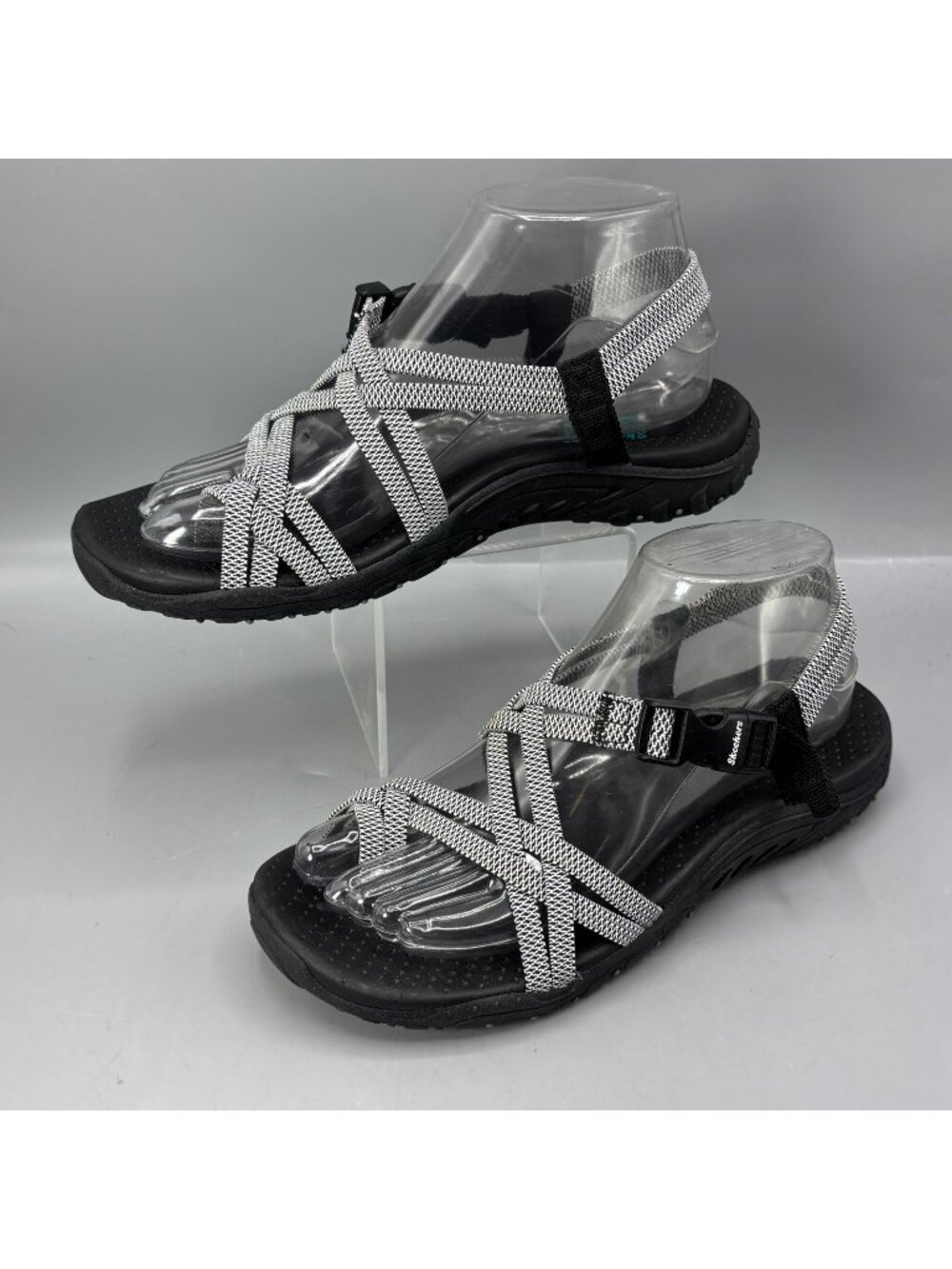 Skechers Reggae Irie Strappy Sandals Womens 7 Black White Stretch Flexible Shock
